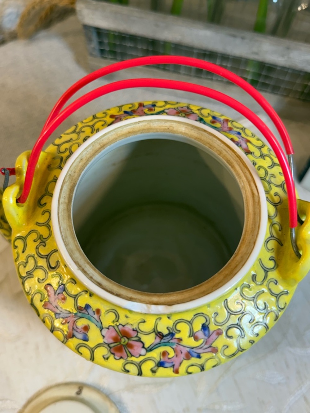 Vintage Chinese Jingdezhen Famille Jaune Dragon Travel Tea Set Wicker Basket 06 - Picture 11 of 16